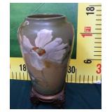 N - BEAUTIFUL PLANTER VASE ON STAND