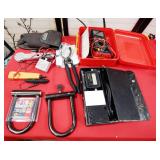 301 - SET OF U LOCKS & SATELLITE FINDER