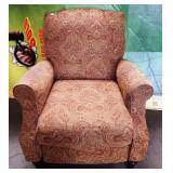 11 - COMFY WIDE UPHOLSTERED SOFA CHAIR