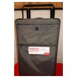 301 - IT LUGGAGE ROLLING W/ TAGS