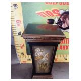 257 - BEAUTIFUL PEDESTAL PAINTED ACCENT TABLE