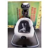 289 - KEEP BABY HAPPY IN VIBRATING CUDDLER