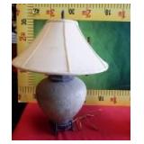 11 - ROBUST ROUND TABLE LAMP