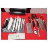 11 - SET OF SHARP KNIVES