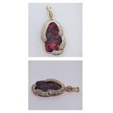 H618 14KT YELLO GOLD OPAL PENDANT FEATURES