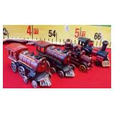 11 - DECORATIVE TRAIN SET