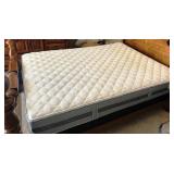 400 - QUEEN MATTRESS