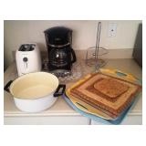 100 - TOASTER COFFEE MAKER & MORE