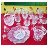 100 - DAINTY GLASSWARE SET