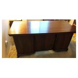500 - SOLID WOOD DESK