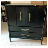 900 - RWAY ARMOIRE STYLE CABINET/DRESSER