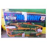 600 - VINTAGE RACE TRACK SET