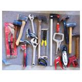 600 - LOT OF ASSORTED HAND TOOLS