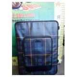 600 - LUGGAGE SET ON WHEELS