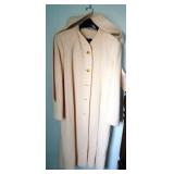 300 - WHITE COAT WITH SCARF