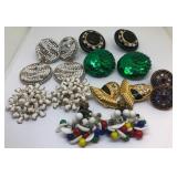 700 - LOT OF MISC COSTUME JEWELRY FROM ESTATE