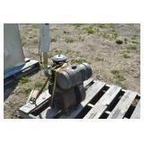 Briggs & Stratton gas engine