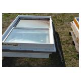2 pallets of 2sets of double pane windows