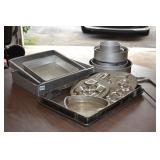 cake pans & cake moulds