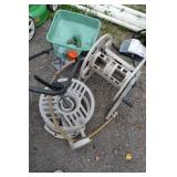 Lawn fertilzer with two hose reels