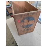 Chevron Pearl Kerosene Crate 21x11x15'