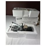 Danbury Mint '30 International Wrecker 1:24