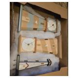 2 Lighthouse Clocks 15' + 13' Keyrack