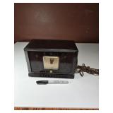 Sentinel 1U364 Radio Clock Bakelite