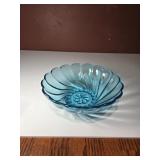 Hazel Atlas Capri Seashell Salad Bowl 9'