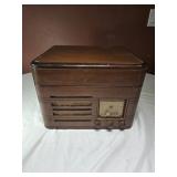 Crowsley American Phonograph/ AM Radio