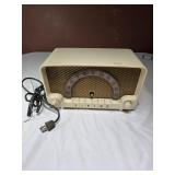 Viking EMU51 Bakelite Radio