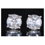 Brilliant 2.00 ct White Sapphire Stud Earrings