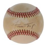 Autographed Willie Mays ONL Baseball
