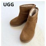 UGG Classic Femme Sheepskin Wedge Boots Size 7
