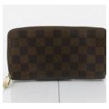 Louis Vuitton Leather Damier Zippy Wallet