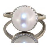 Quality 10 mm White Pearl Halo Ring