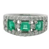 18k Gold 1.06 ct Natural Emerald & VS Diamond Ring