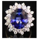14kt Gold 12.21 ct Oval Sapphire & Diamond Ring