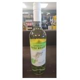 750 ml Yellow Tail pure bright