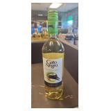750 mL of gato negro White