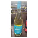 750 mL of reunite Moscato