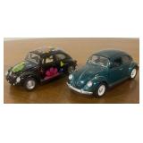 2 1967 Volkswagen Beetles (1:32 scale)