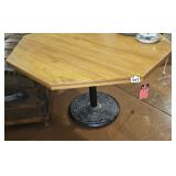 8-sided table Oak