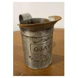 Vintage Quart Tin Measuring Cup