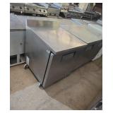 28 in Worktop freezer