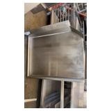 Stainless steel dish table 2.5 x 3ï¿½