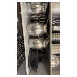 1lot water dispenser and plates