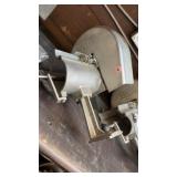 Manual vegetable slicer