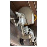 Manual vegetable slicer