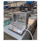 Hand sync with knee operations